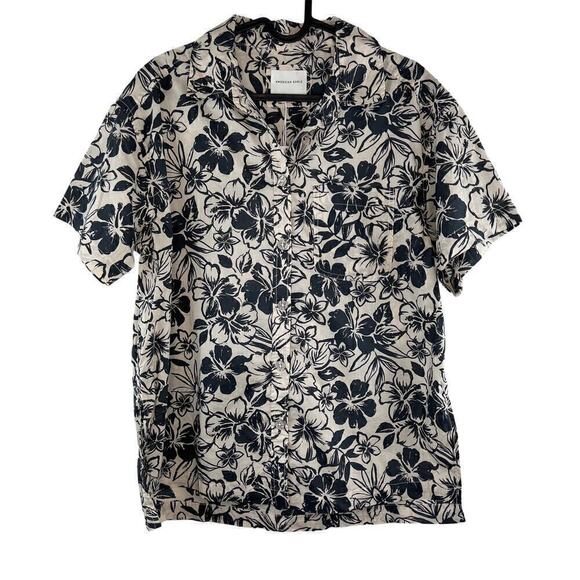 NWT American Eagle Cotton Poplin Tropical Printed Button Down Casual Shirt Small - Picture 1 of 8
